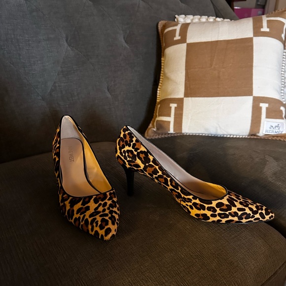 Nine West Leopard Print Kitten Heel sz 8 - Picture 7 of 8